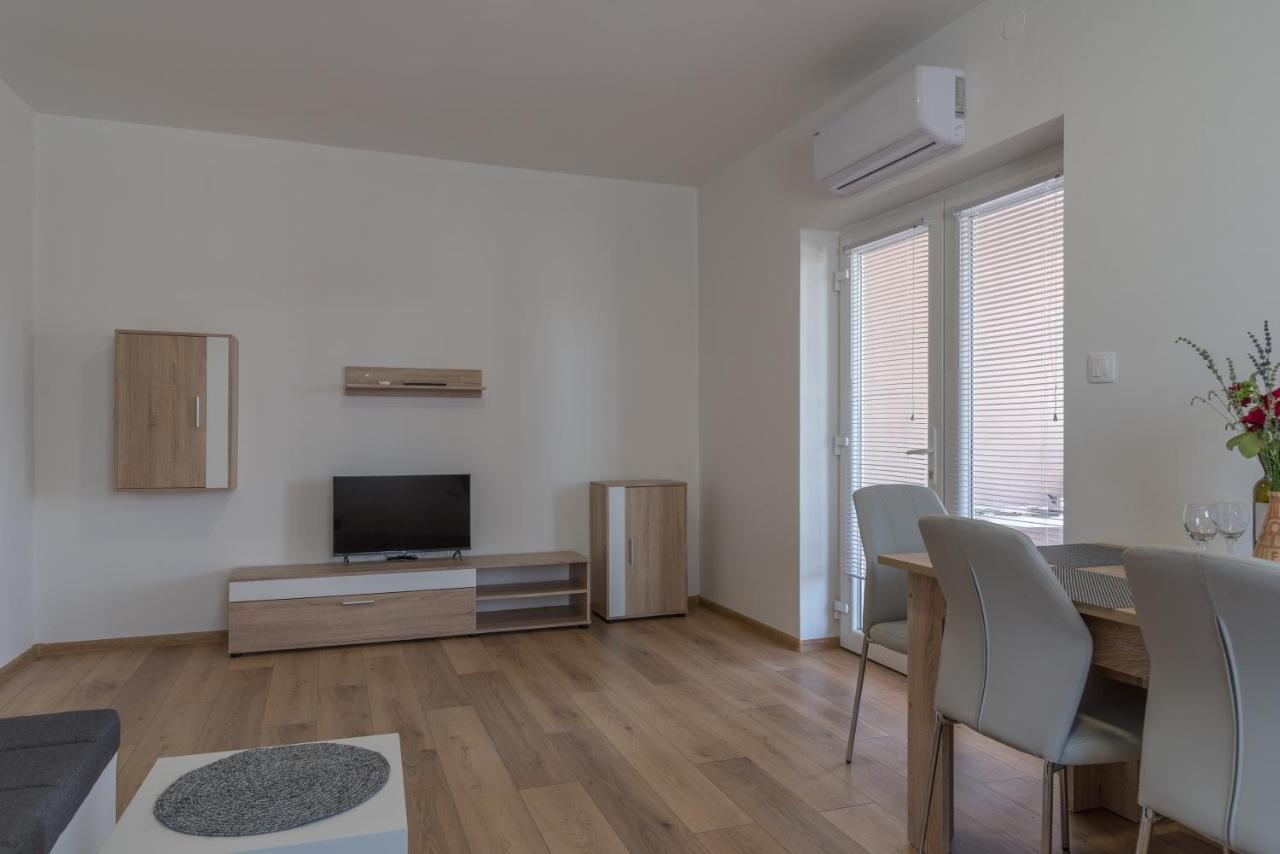 Apartmani Krzak Nin Eksteriør billede