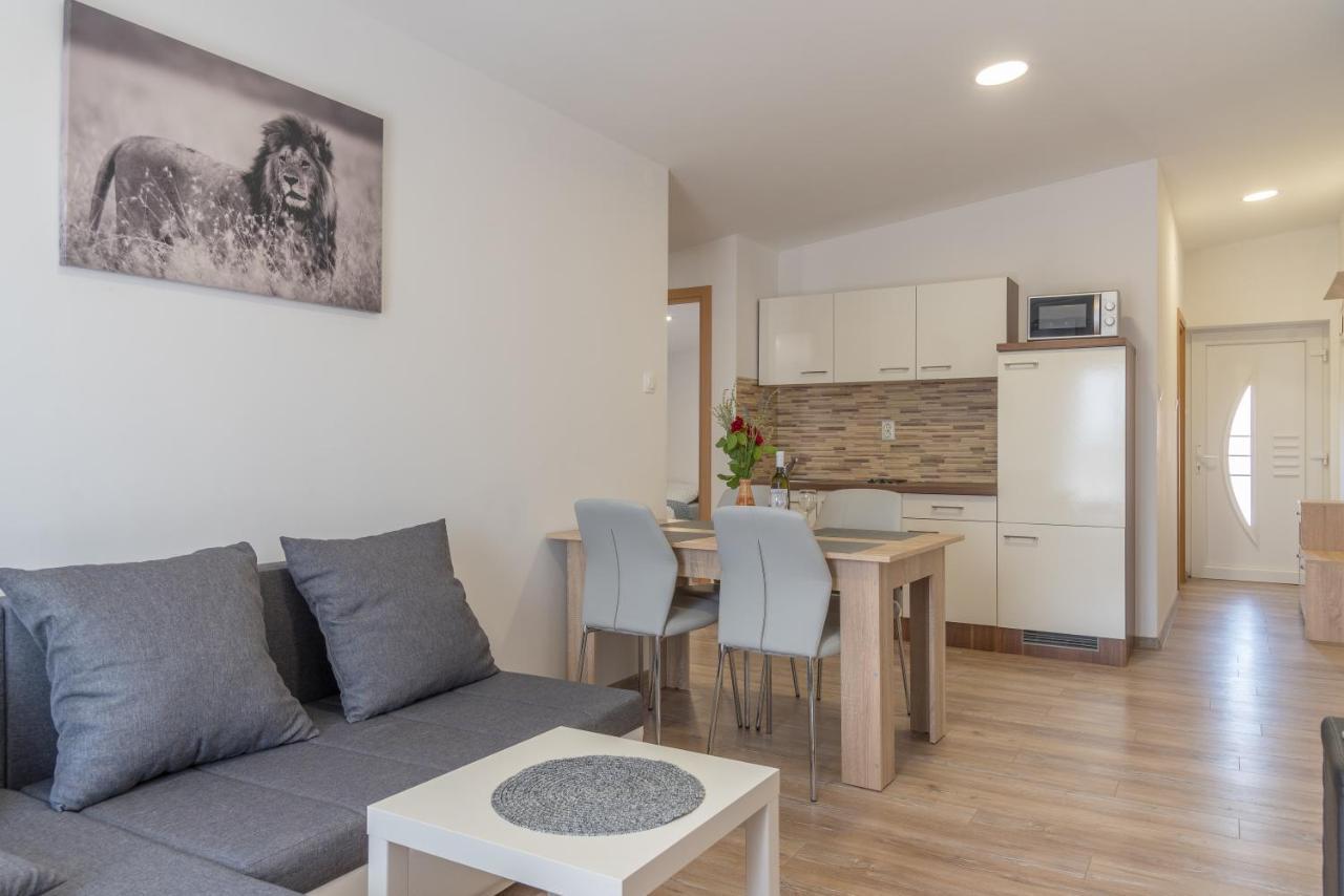 Apartmani Krzak Nin Eksteriør billede