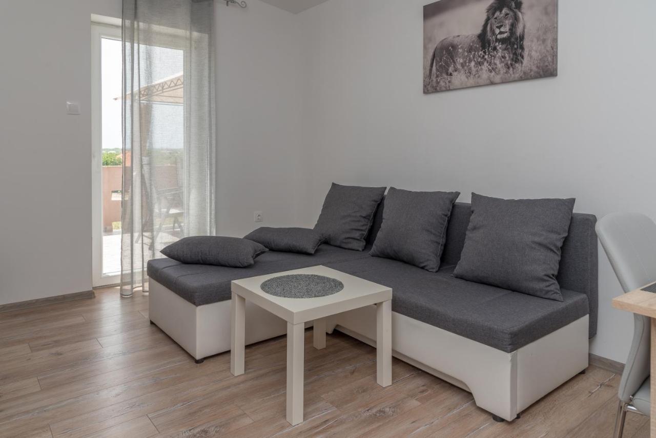 Apartmani Krzak Nin Eksteriør billede